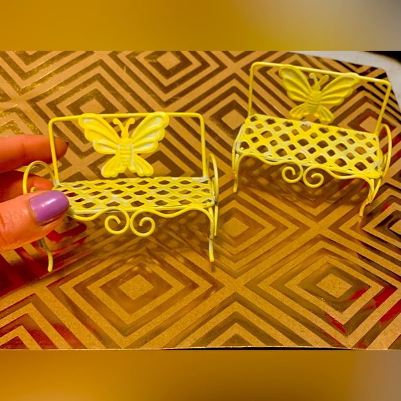 Set of 2 Tiny Yellow Butterfly Benches - Picture 1 of 7